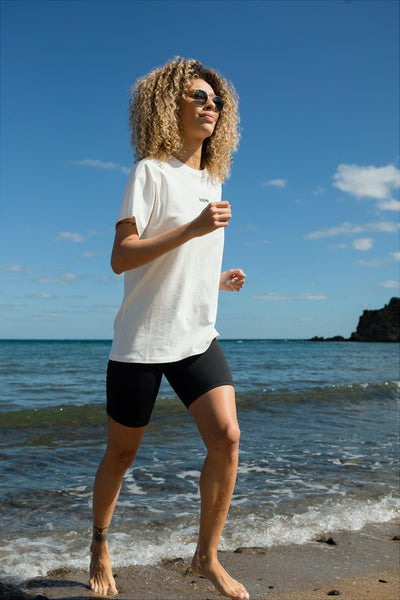 PRIMARY OVERSIZE TEE IN WHITE - Kemi Active