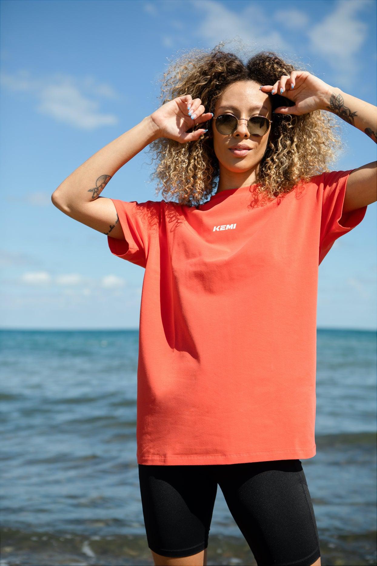 PRIMARY OVERSIZE TEE IN GRENADINE - Kemi Active