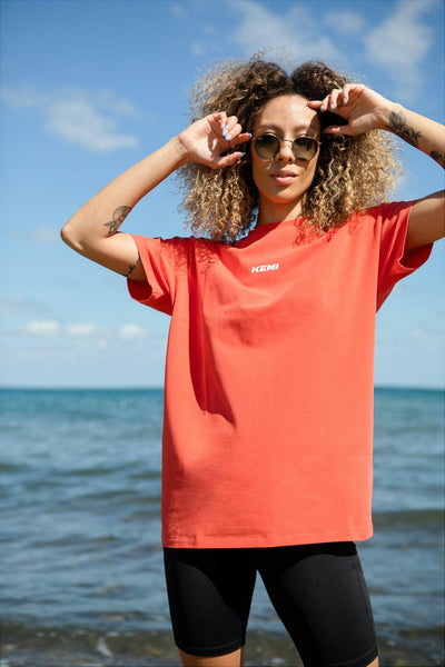 PRIMARY OVERSIZE TEE IN GRENADINE - Kemi Active