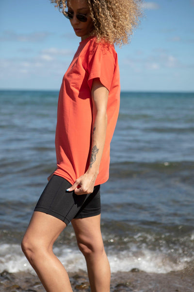 PRIMARY OVERSIZE TEE IN GRENADINE - Kemi Active