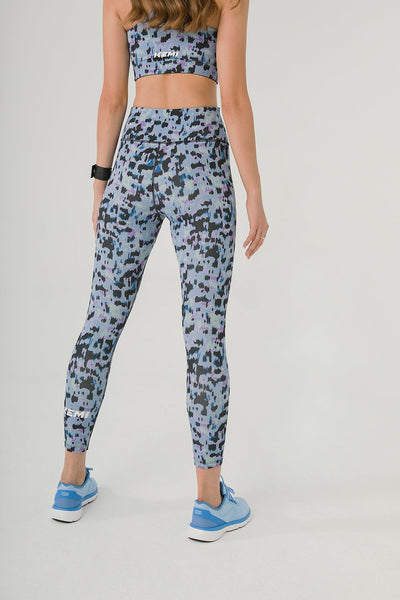 OFF COURT LEGGING IN BLUE LEOPARD PRINT - Kemi Active