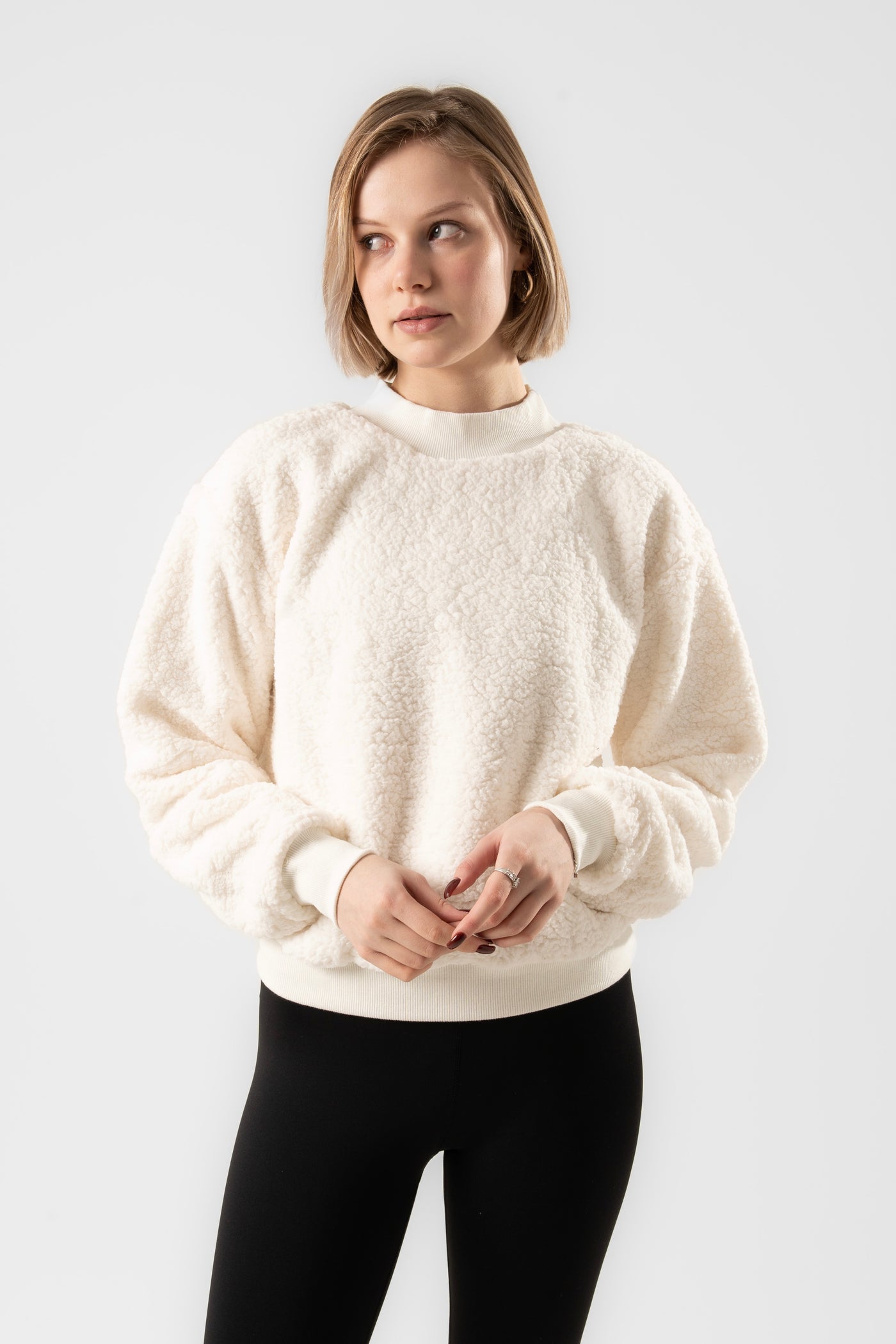 ASPEN SHERPA SWEAT IN WHITE