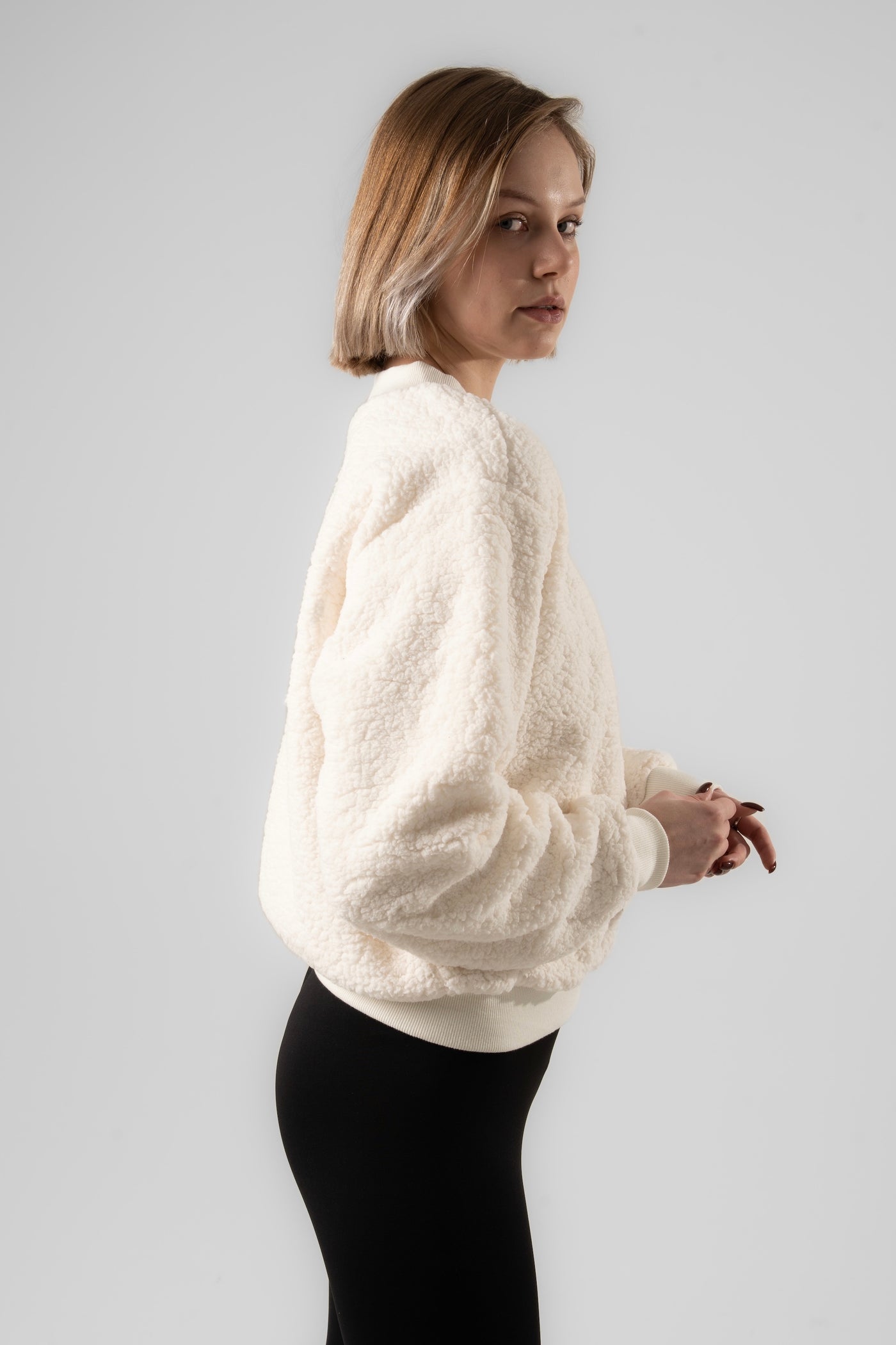 ASPEN SHERPA SWEAT IN WHITE