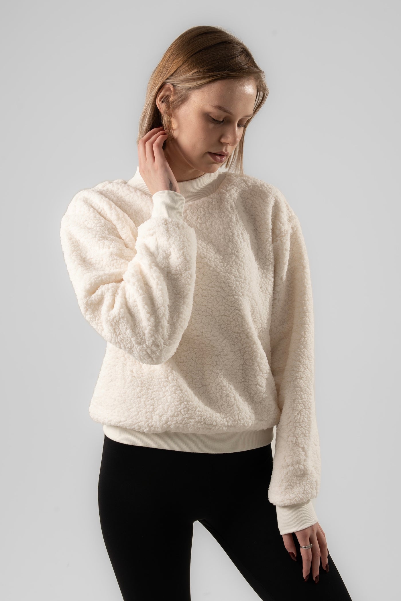 ASPEN SHERPA SWEAT IN WHITE