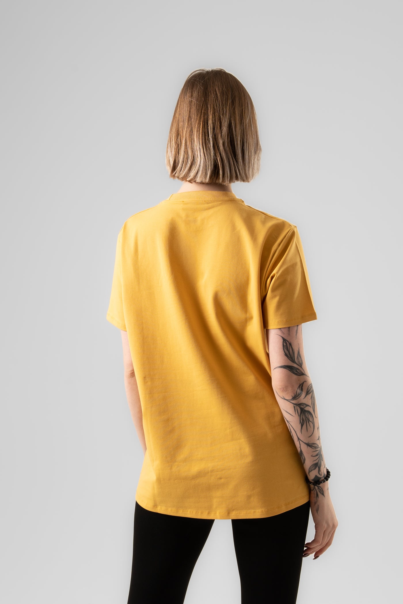 PRIMARY TEE IN BUTTERSCOTCH