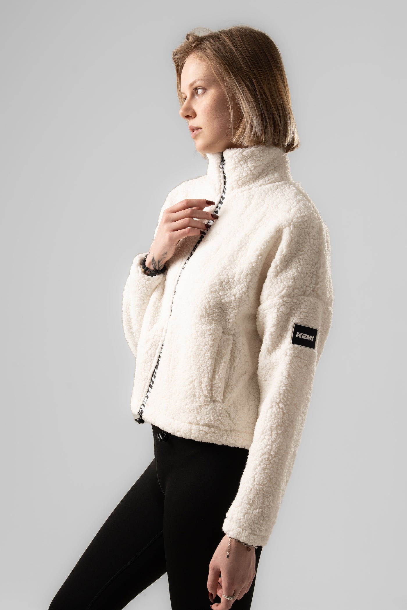 TOPSPIN SHERPA JACKET IN WHITE