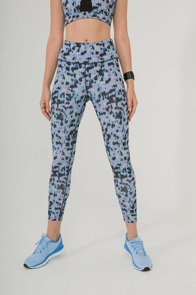 OFF COURT LEGGING IN BLUE LEOPARD PRINT - Kemi Active