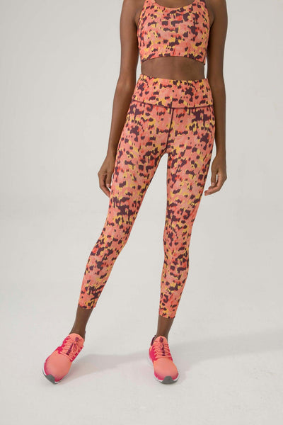 OFF COURT LEGGING IN ORANGE LEOPARD PRINT - Kemi Active