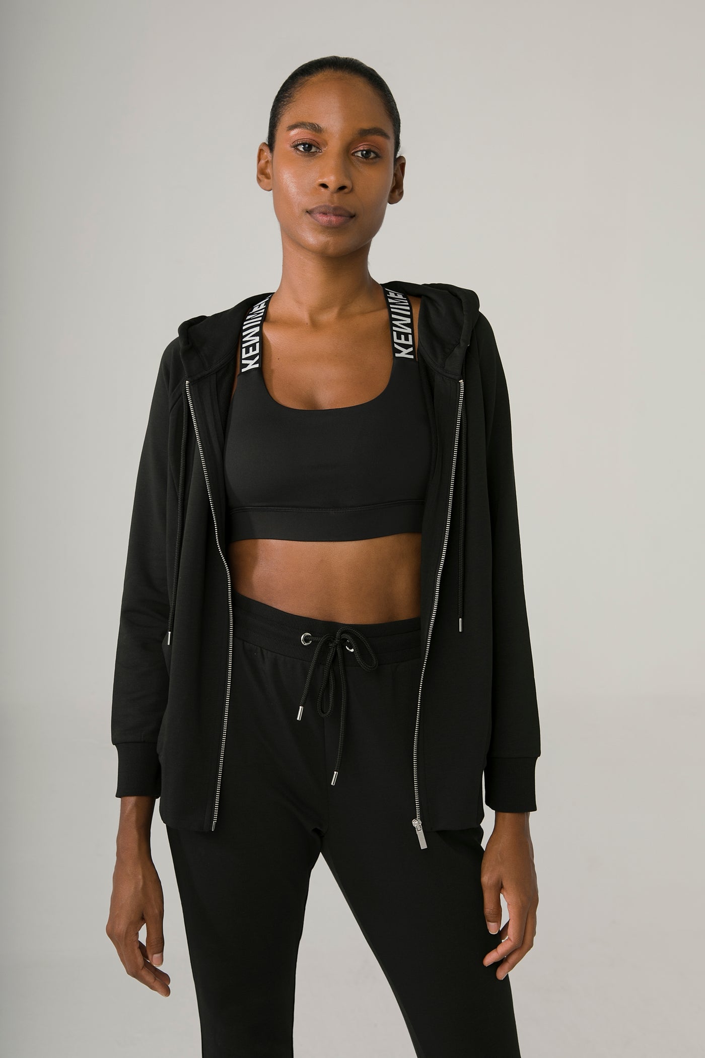 INTENSITY JACKET IN BLACK